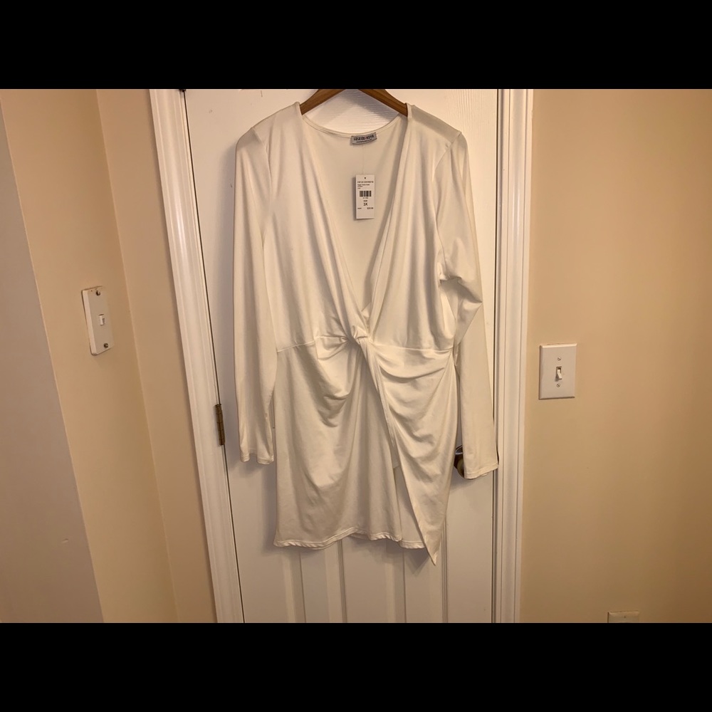 Long sleeve dress with slit